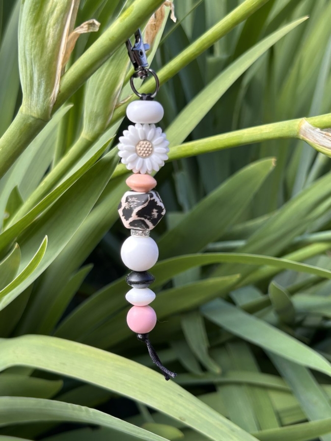 Porte clefs - Fleur blanche-léopard